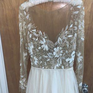 Hayley Paige Remmington Wedding Dress Blush Size 10 Altered Around Shoulders